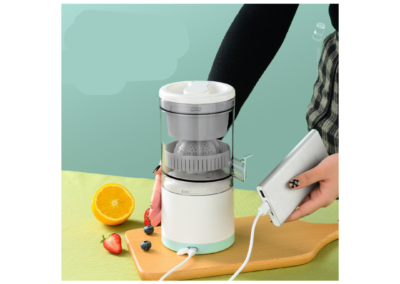 Portable USB Mini Electric Juicer Mixer Extractors Rechargeable Blender